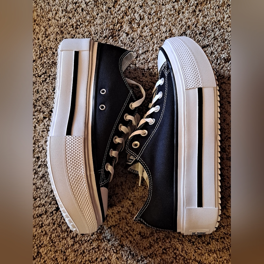 Chuck Taylor All Star Lift Double Stack Sneakers Women 10.5 Men 8.5 - Picture 4 of 9